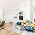 At Santo Antonio Flat Appartement Lissabon